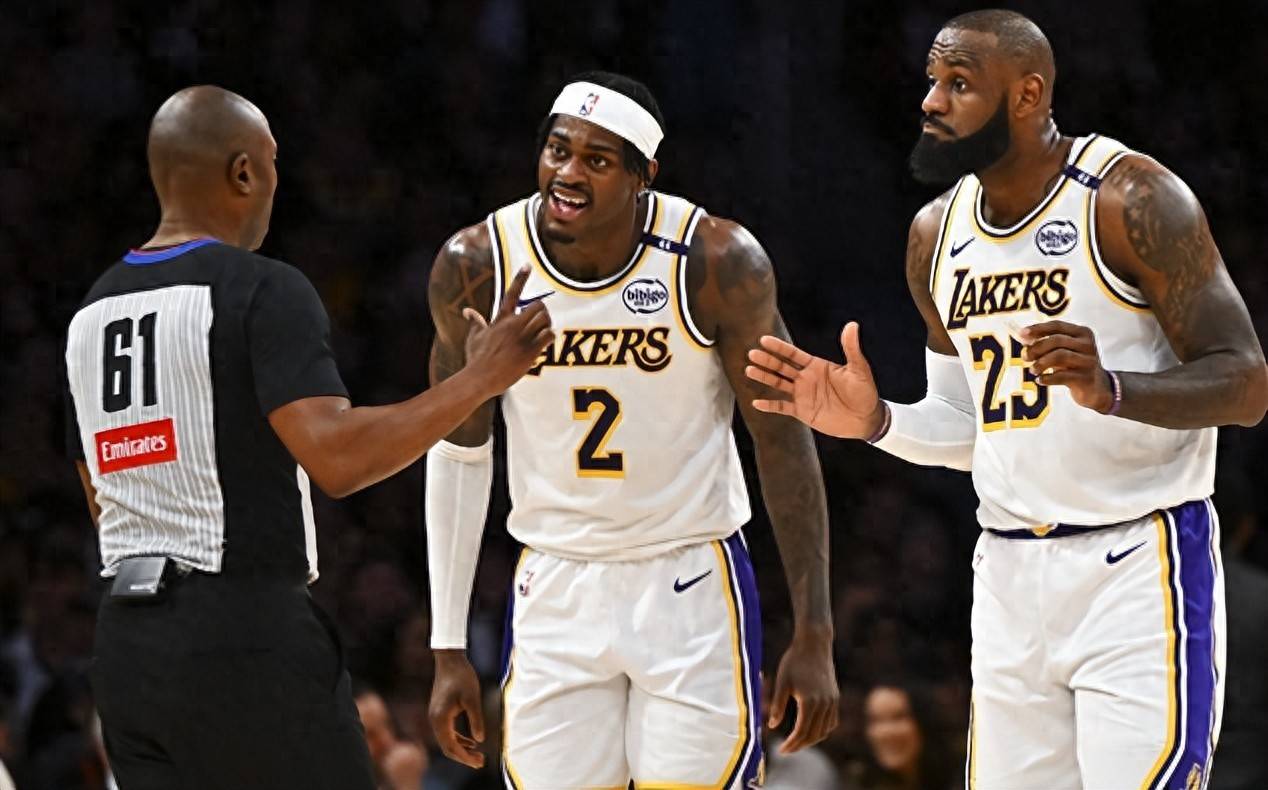 aoa体育体育直播-是非功过，火箭主场惨败湖人，希望之光暗淡！的简单介绍