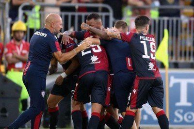 热门足球赛事再现激情碰撞，实力对比，精美绝伦的简单介绍