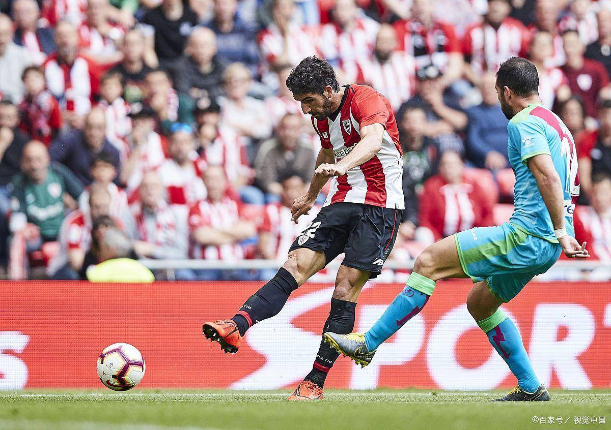 包含弗兰克福客场逼平对手，客场表现稳定的词条