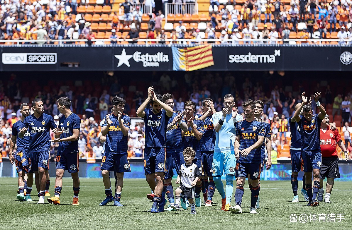 aoa体育体育亚洲官网-狼队客场力克博恩茅斯，连胜三场保持不败(狼队客场力克博恩茅斯,连胜三场保持不败球员)