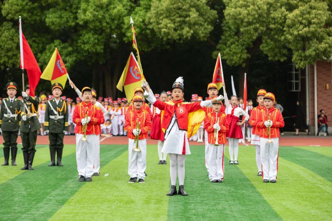 无穷风采的比赛场面催人泪下的简单介绍