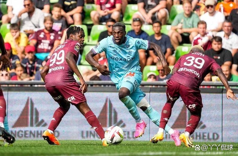 尼斯主场一波三折！战平兰斯球队