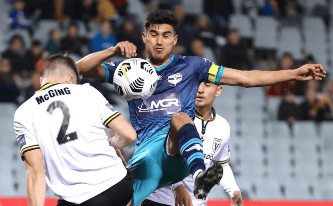 aoa体育体育下载-西悉尼流浪者伤病名单更新，关键球员状态备受关注的简单介绍