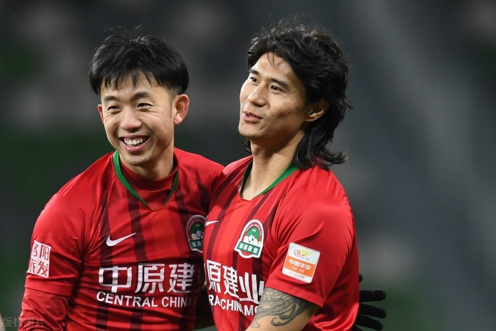 包含华夏幸福表现出色，稳坐积分榜前列的词条