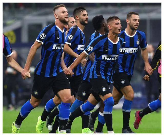 aoa体育体育官网-关于那不勒斯惨遭负于对手，战绩有所下滑的信息