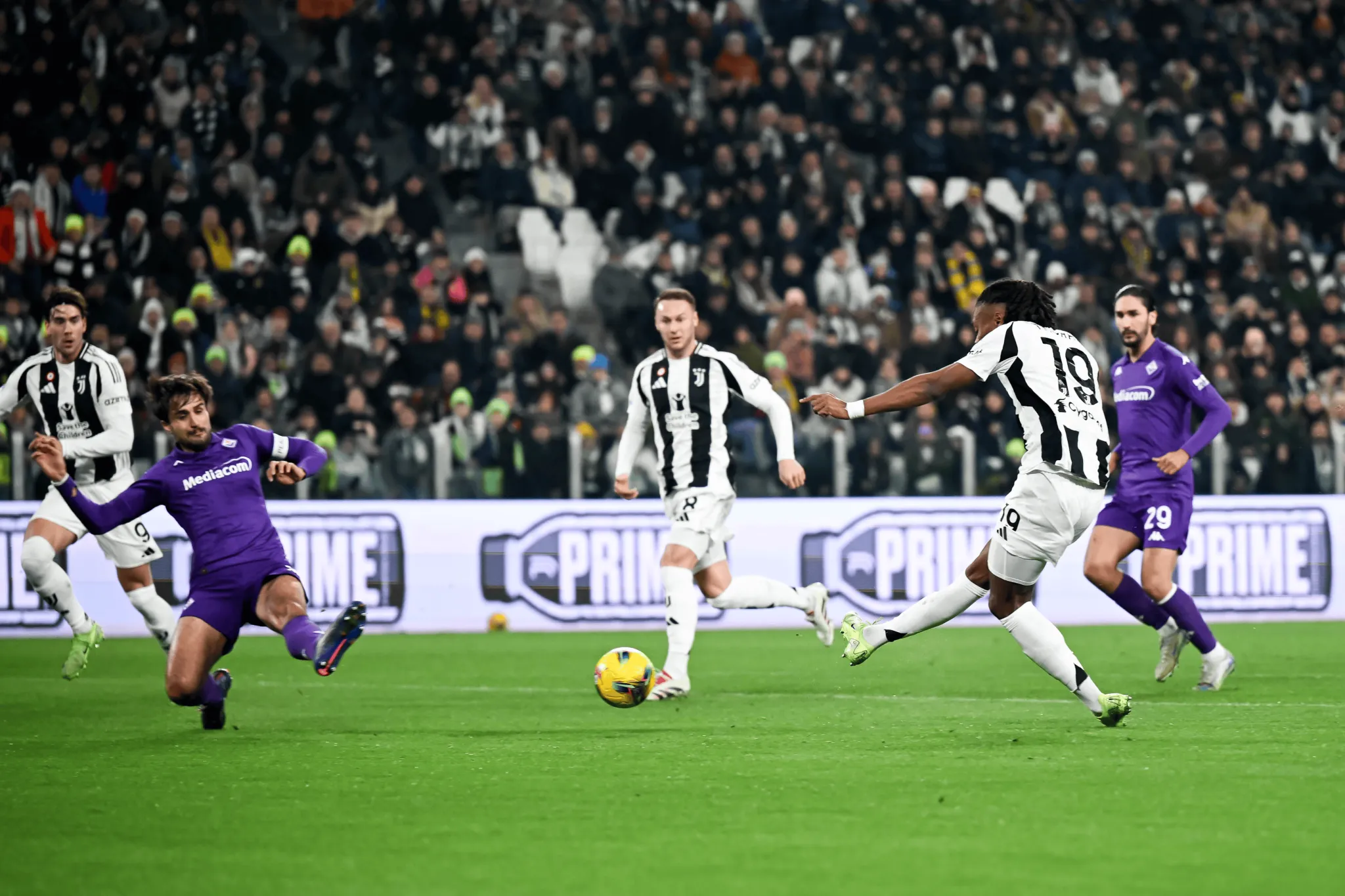 aoa体育体育网站-包含罗马对阵尤文图斯，双方争夺胜利即刻展开的词条