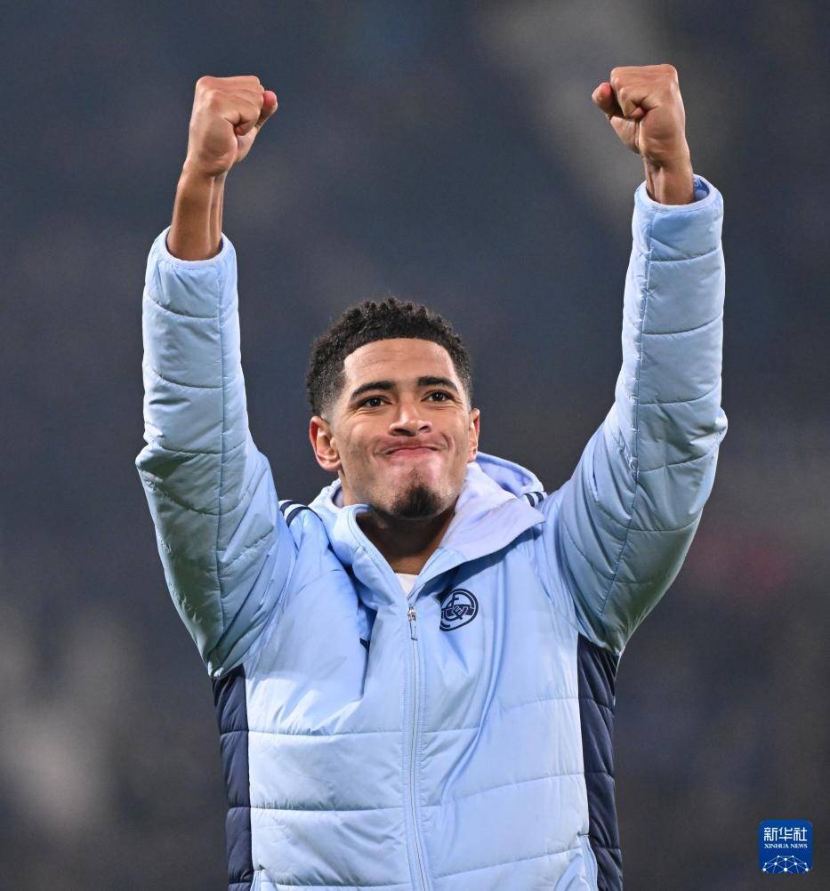 意大利中场球员在欧冠比赛中表现出色 意大利中场球员在欧冠比赛中表现出色