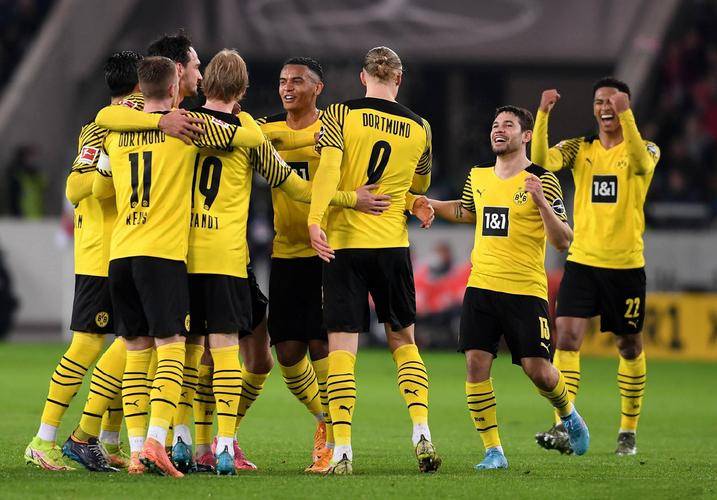 法兰克福客场击败对手,豪取三分 法兰克福客场击败对手,豪取三分