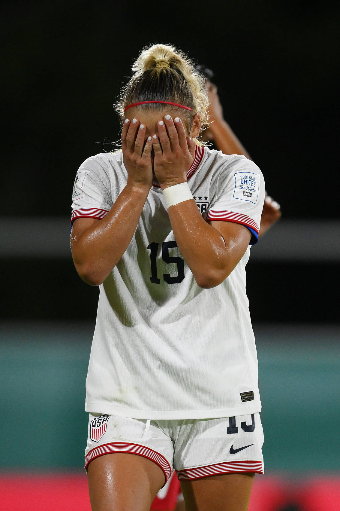 美国女足队员在决赛中奉献出色表现