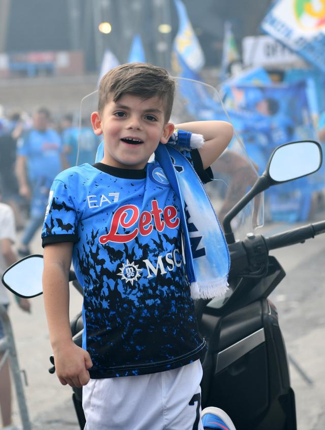 aoa体育体育网页版登录入口-意甲球队球员世青赛捧杯，备受赞誉