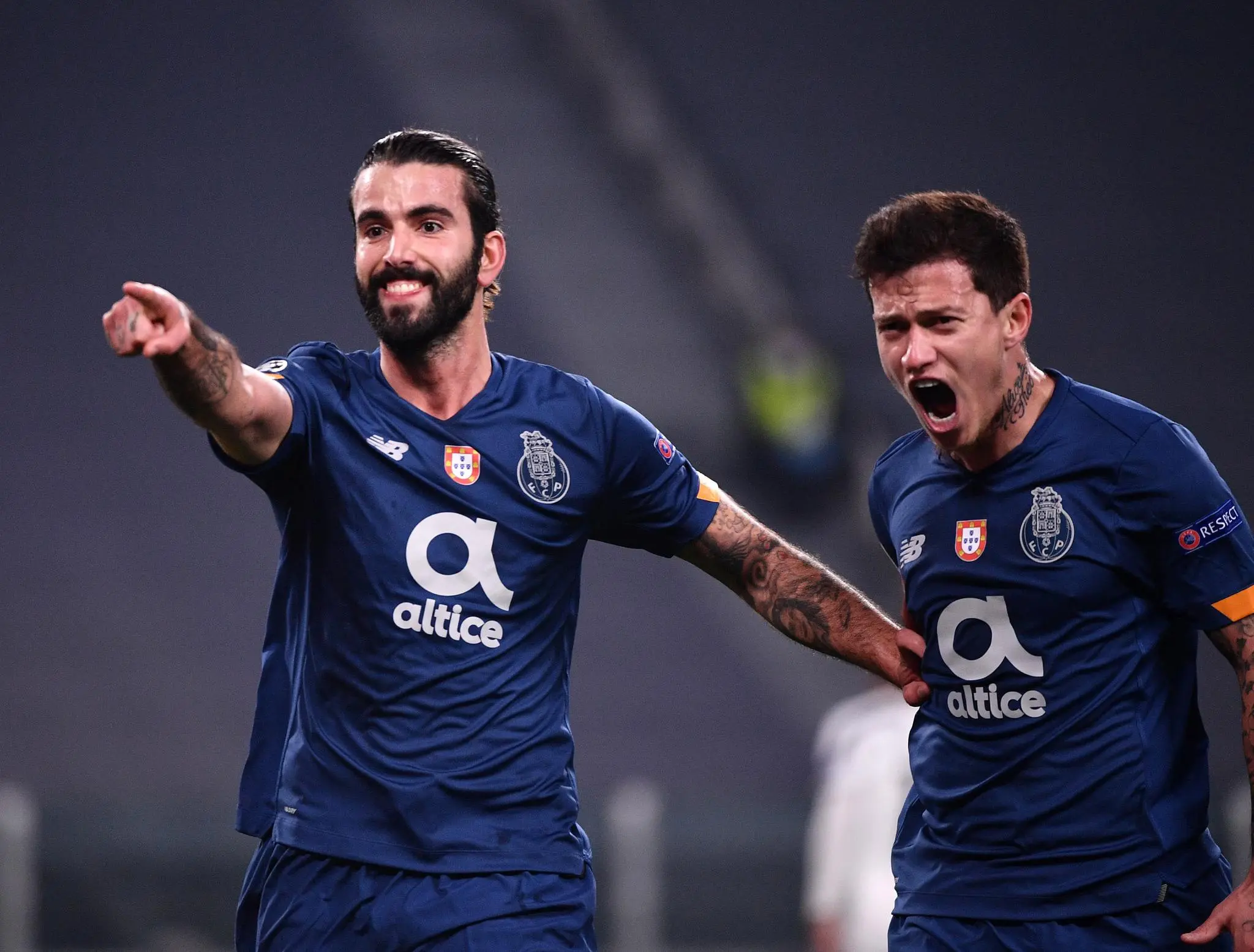 包含巴塞罗那客场大胜毕尔巴鄂保持不败势头的词条