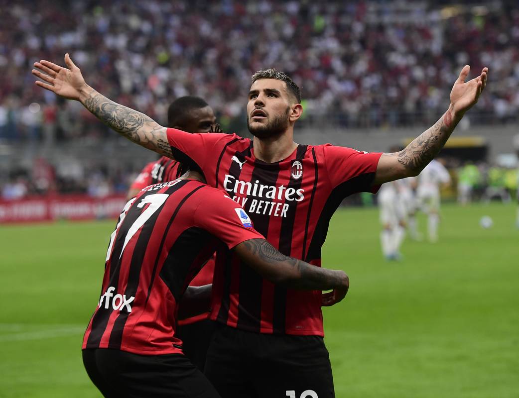 关于AC米兰门将伤愈复出，或对球队防线构成重要支撑的信息