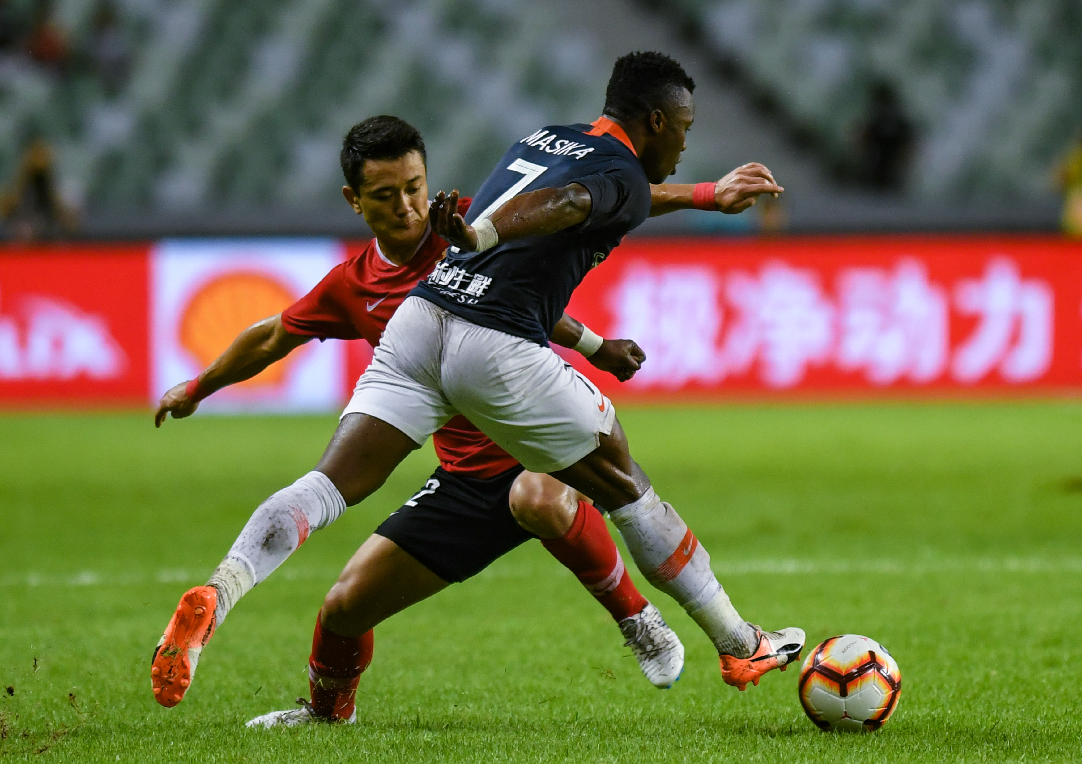 包含深圳佳兆业阵容再次调整，力求在联赛中大获成功的词条