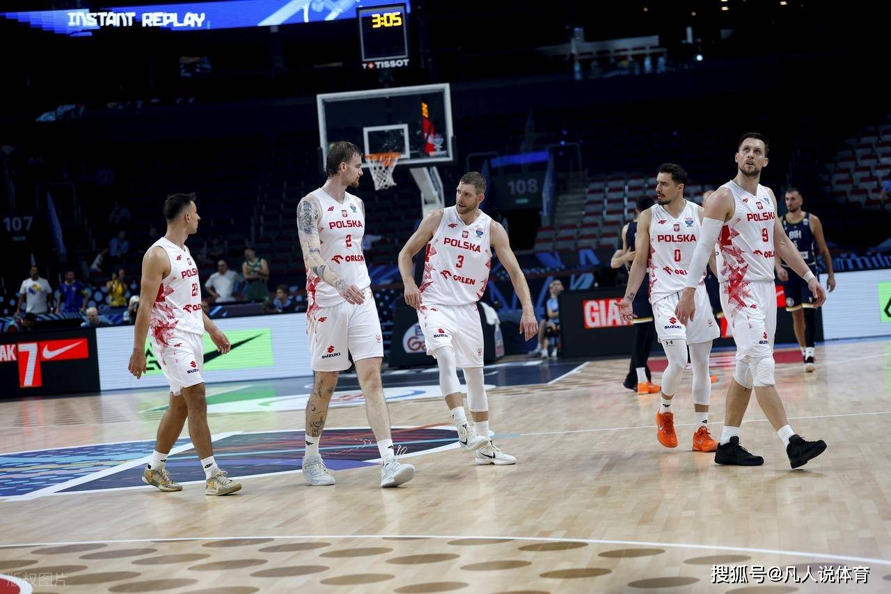 aoa体育体育下载-波兰队在比赛中实现逆转，晋级下一轮