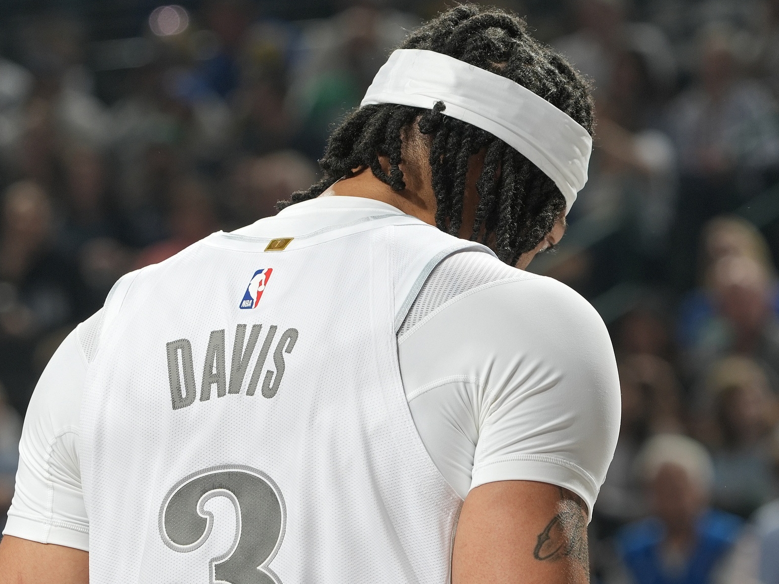 中锋伤愈复出，巴黎圣日耳曼再获胜的简单介绍