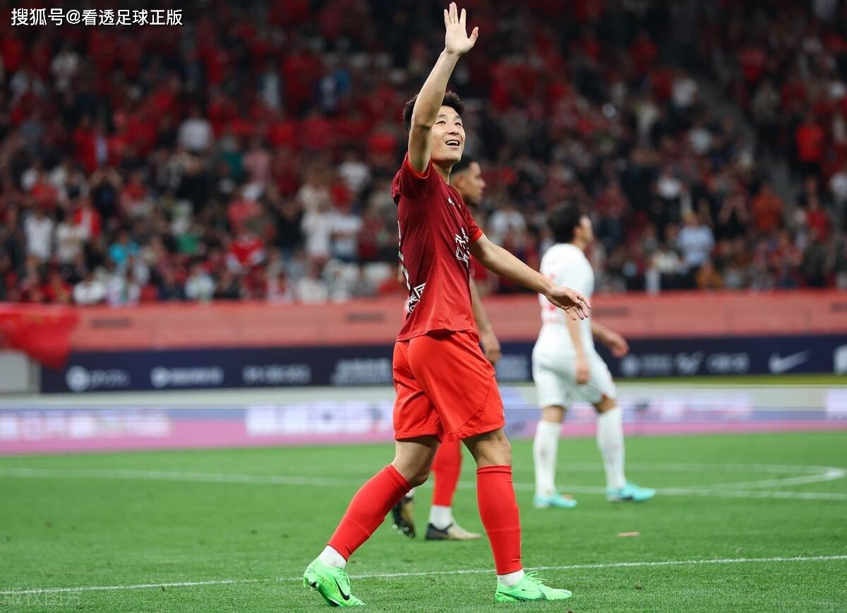 aoa体育体育亚洲官网-中场战术调整奏效，球队反超比分的简单介绍