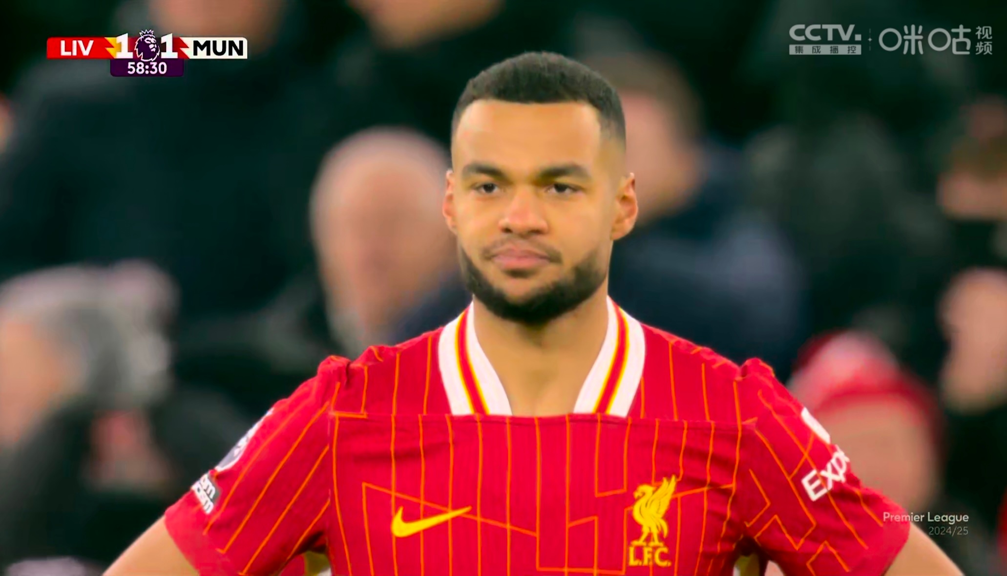 aoa体育体育直播-曼联战平对手，小组赛晋级前景不明的简单介绍