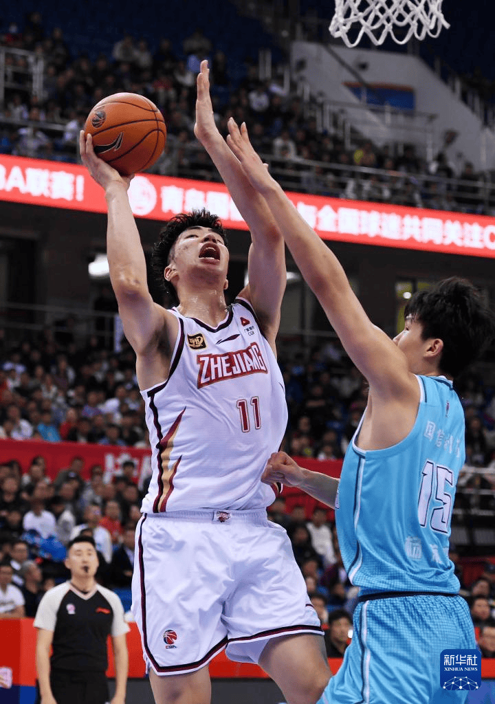 青岛客场战胜浙江，展现出色实力