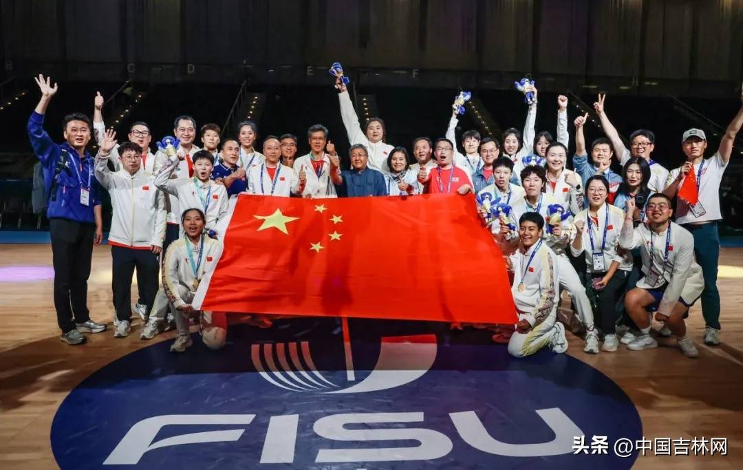 中国球队在国际赛场上为国争光