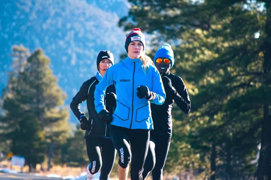 aoa体育体育网页版入口-快跑PK大赛拉开序幕，速度与耐力之争的简单介绍