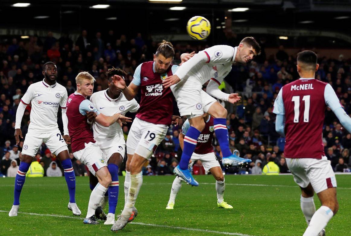 包含芬兰主场失利，晋级前景不乐观的词条