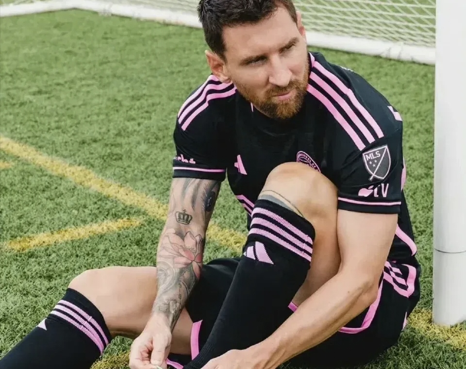 aoa体育体育下载-包含巴塞罗那官方网站发布梅西最新伤情：预计缺席两周的词条