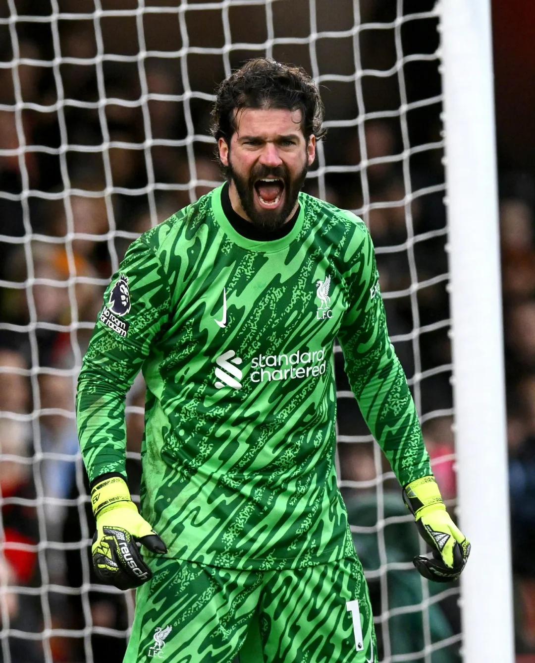 利物浦客场2-0战胜伯恩茅斯，继续领先位置的简单介绍