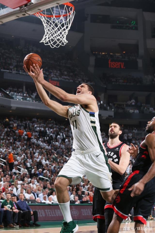 包含雄鹿大胜猛龙,领跑东部积分榜的词条 包含雄鹿大胜猛龙,领跑东部积分榜的词条