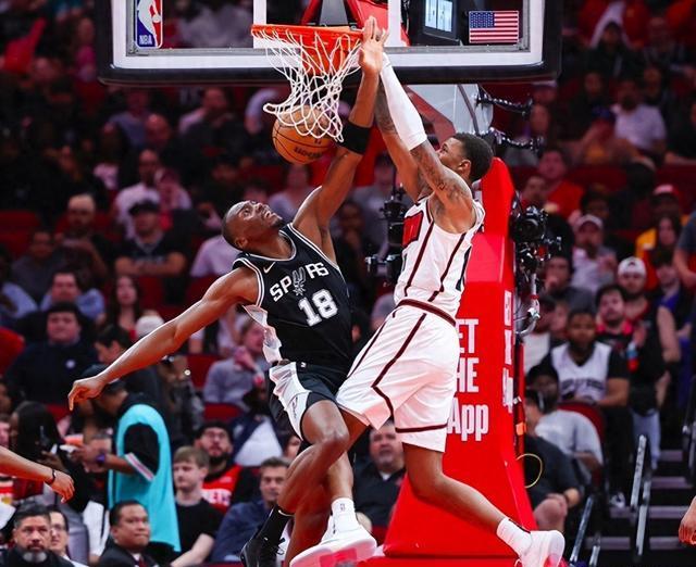 火箭队连胜终结，马刺队主场大胜