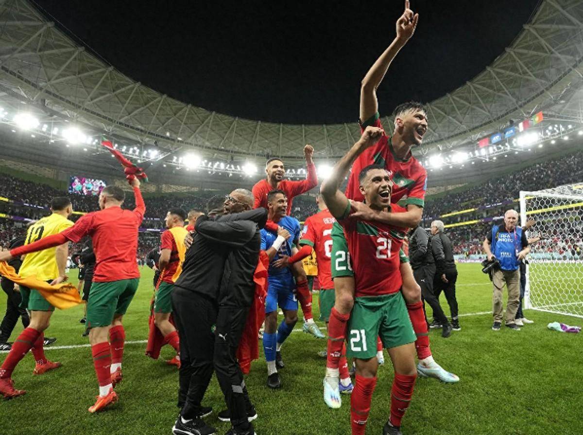 aoa体育体育网页版-包含非洲篮球联赛冠军队庆祝胜利的词条