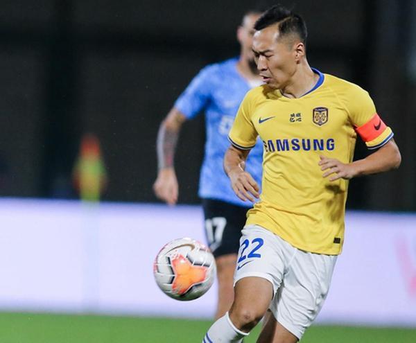 苏宁主场战平富力，保持不败纪录