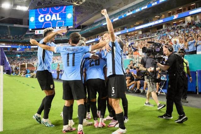 哥伦比亚队成功晋级八强